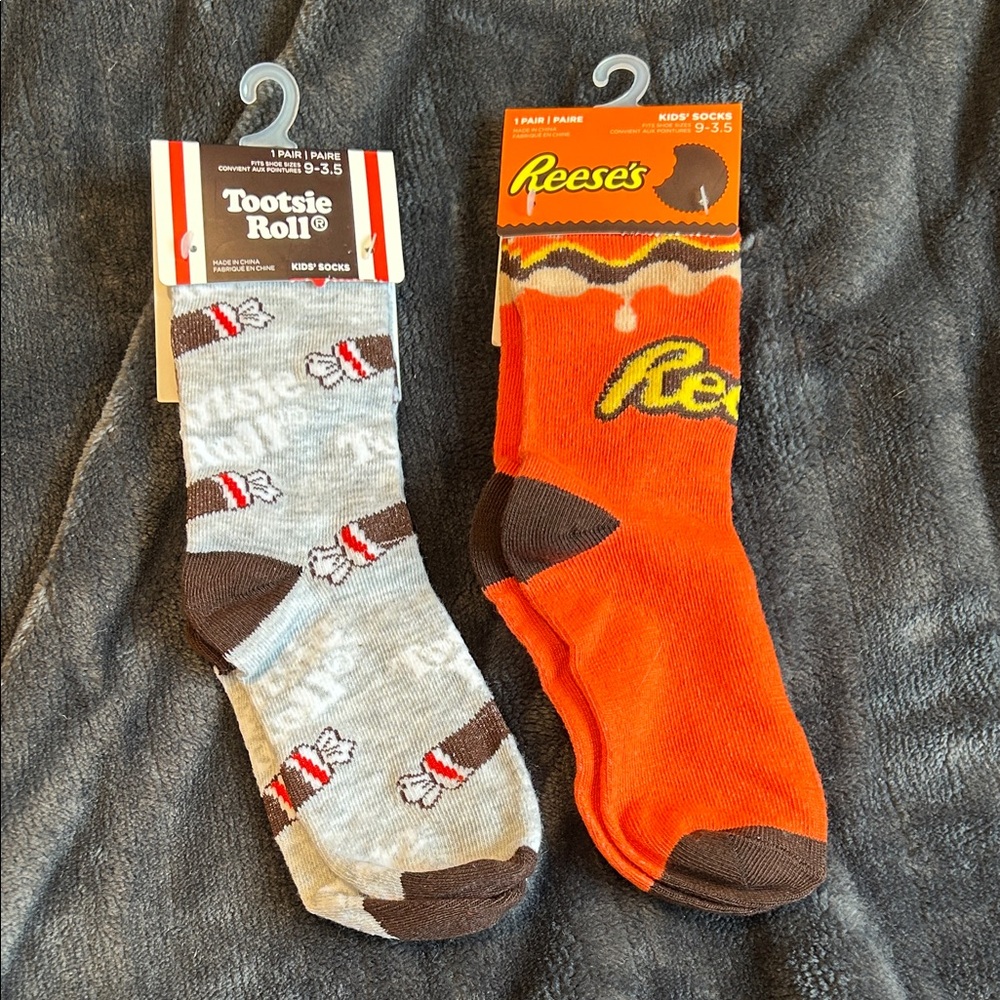 Kids 9-3.5 Reese’s and Tootsie Roll Socks Set